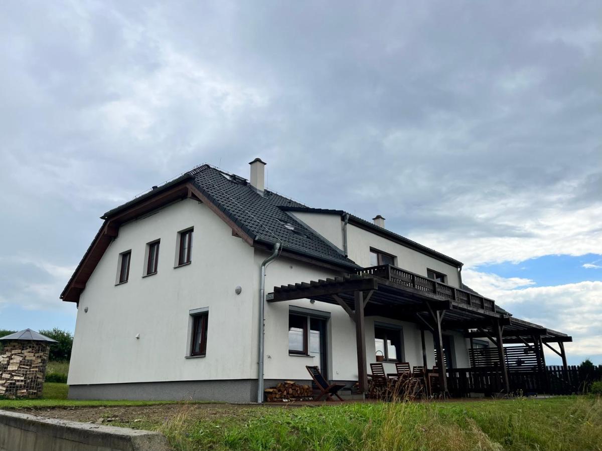 Apartman Plachetnice Frymburk Exterior photo